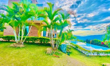 ALQUILO EXCLUSIVA FINCA EL DANUBIO LLAMANOS 📞📞👉 AL3007778667  DISPONIBLE PARA TEMPORADA Y VACACIONES.