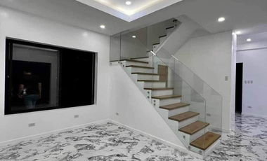 For Sale: Corner House with wide view of Laguna de Bay at Monteverde Royale Executive Village, Taytay, Rizal