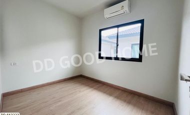 Twin house, Britannia Village, Kookot Station, Pathum Thani, near BTS Kookot