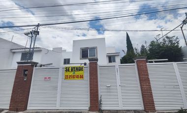 CASA EN VENTA ZONA RECTA A CHOLULA PUEBLA