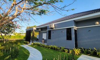 Seaside pool villa for sale! 3 bed 2 bath Salt pool, fully furnished, Ready to move in.  Price 6,600,000 baht