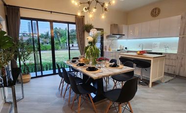 Seaside pool villa for sale! 3 bed 2 bath Salt pool, fully furnished, Ready to move in.  Price 6,600,000 baht