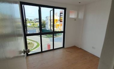 Lipat Agad with Low Cashout Promo in Jubilation Penthouse for Sale in Biñan, Laguna