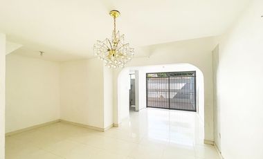 VENDO CASA DE DOS PISOS EN LA URBANIZACION ENRIQUE PUPO DE LA CIUDAD DE VALLEDUPAR