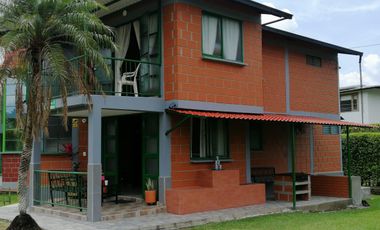 Casa campestre en venta, Santagueda, Palestina.