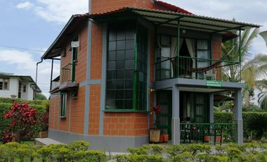 Casa campestre en venta, Santagueda, Palestina.