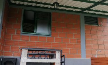 Casa campestre en venta, Santagueda, Palestina.