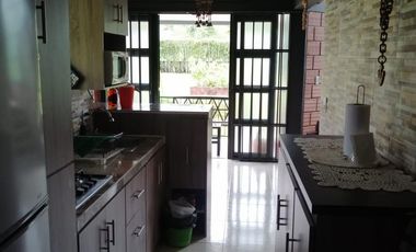 Casa campestre en venta, Santagueda, Palestina.