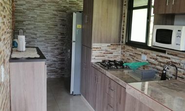 Casa campestre en venta, Santagueda, Palestina.