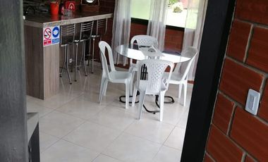 Casa campestre en venta, Santagueda, Palestina.