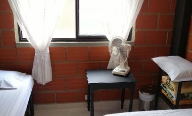 Casa campestre en venta, Santagueda, Palestina.