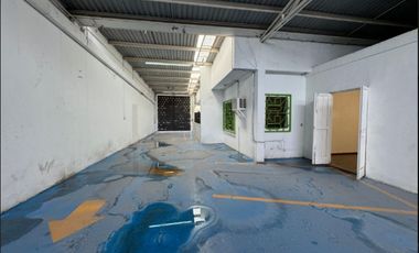Bodega ubicada en la colonia Urdiales, Monterrey, Nuevo León