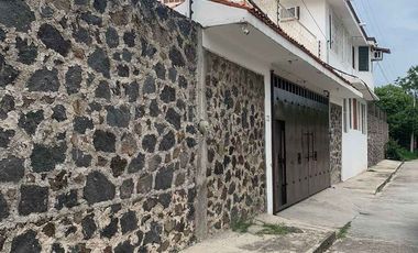 ¡Gran Oportunidad en Yautepec, Morelos!  Casa en Esquina con Amplias Amenidades y Excelente Ubicación