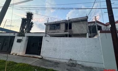 CASA USO DE SUELO MIXTO EN VENTA CERCA EXPO GUADALAJARA