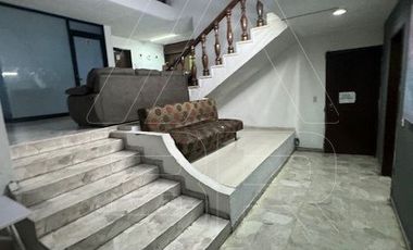 CASA USO DE SUELO MIXTO EN VENTA CERCA EXPO GUADALAJARA