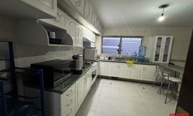 CASA USO DE SUELO MIXTO EN VENTA CERCA EXPO GUADALAJARA