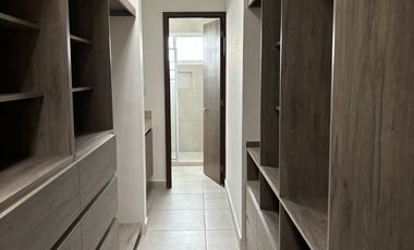 RENTA CASA AL NORTE EN PRIVADA