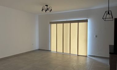 RENTA CASA AL NORTE EN PRIVADA