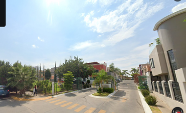 ¡Atención Inversionistas! ¡Excelente Casa oportunidad en Fraccionamiento Mirador del Tesoro!