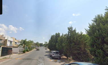 ¡Atención Inversionistas! ¡Excelente Casa oportunidad en Fraccionamiento Mirador del Tesoro!