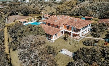 TE ALQUILO FINCA VILLA CONCHITA EN COPACABANA LLAMANOS AL3024173642 TE ESPERAMOS EN NUESTRAS INSTALACIONES.