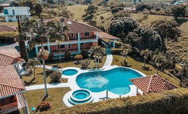 TE ALQUILO FINCA VILLA CONCHITA EN COPACABANA LLAMANOS AL3024173642 TE ESPERAMOS EN NUESTRAS INSTALACIONES.