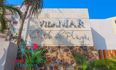 Exclusivo departamento en condominio con club de playa