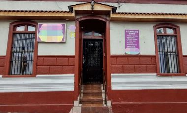 Se Vende Hostal en Centro de la Serena.