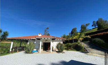 Venta de casa finca en El Carmen de Viboral vereda Quirama
