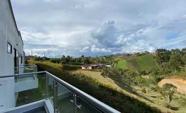 Venta de casa campestre en Marinilla vereda Las Mercedes