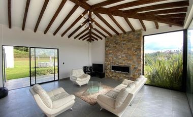 Venta de casa campestre en Marinilla vereda Las Mercedes