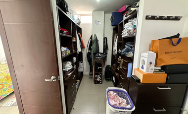 Amplia casa a la venta en el barrio Buque