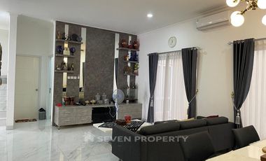 For Sale : Nice 2-Storey House Ready to Occupy Furnished SHM in Kota Wisata Cibubur Lt.187 m2 Lb.300 m2 P3.113.09.24 Pr hj