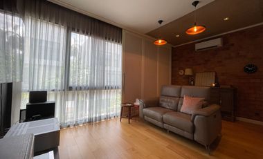 House for sale Parc Priva with lift on land: 87.8 sq.w., usable area 462 sq.m., 5 bedrooms, 5 bathrooms, tastefully decorated and imported furniture b