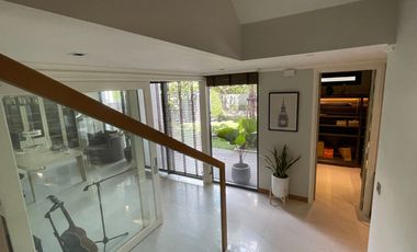 House for sale Parc Priva with lift on land: 87.8 sq.w., usable area 462 sq.m., 5 bedrooms, 5 bathrooms, tastefully decorated and imported furniture b