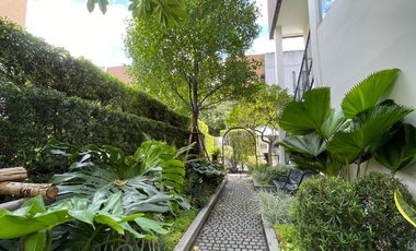 House for sale Parc Priva with lift on land: 87.8 sq.w., usable area 462 sq.m., 5 bedrooms, 5 bathrooms, tastefully decorated and imported furniture b
