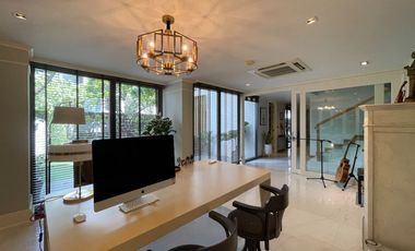 House for sale Parc Priva with lift on land: 87.8 sq.w., usable area 462 sq.m., 5 bedrooms, 5 bathrooms, tastefully decorated and imported furniture b