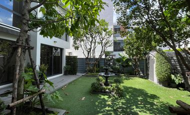 House for sale Parc Priva with lift on land: 87.8 sq.w., usable area 462 sq.m., 5 bedrooms, 5 bathrooms, tastefully decorated and imported furniture b