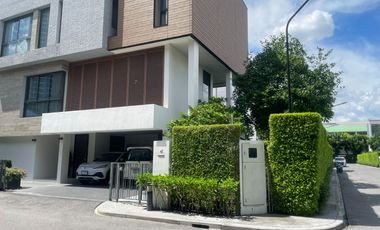 House for sale Parc Priva with lift on land: 87.8 sq.w., usable area 462 sq.m., 5 bedrooms, 5 bathrooms, tastefully decorated and imported furniture b