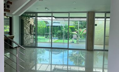 PANCE ARRIENDO AMPLIA CASA CONDOMINIO