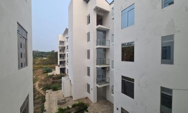 ¿15 minutos de Tarapoto es 'lejos'? Depende de lo que busques. Este 'depa' de 2 dormitorios te ofrece paz y seguridad para trabajar sin interrupciones