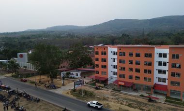 ¿15 minutos de Tarapoto es 'lejos'? Depende de lo que busques. Este 'depa' de 2 dormitorios te ofrece paz y seguridad para trabajar sin interrupciones