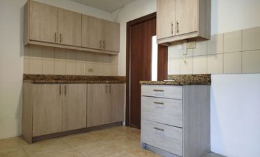 Departamento de venta en la Urbanización Villas del Bosque, Vía a la Costa.