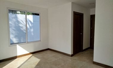 Departamento de venta en la Urbanización Villas del Bosque, Vía a la Costa.