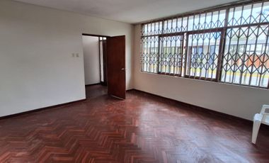 VENTA DE CASA COMO TERRENO, 276 M2, RDM PARA 7 PISOS, COMERCIO VECINAL, 25 M DE FRENTE