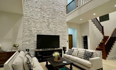 FOR SALE - Semi-Furnished House and Lot in The Orchard Golf & Country Club, Dasmarinas, Cavite