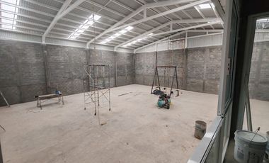 VENTA de bodega industrial TOTALMENTE NUEVA frente a la Nissan 2