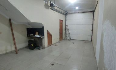 TARAPOTO VENDO CASA CON LOCAL COMERCIAL 240 M² 3 PISOS