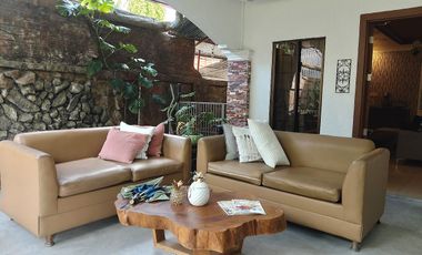 1067 SQM Semi Furnished House And Lot With Bodega Ready for Water Refilling Business