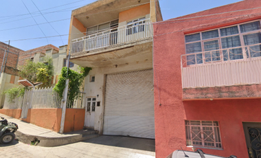 SE VENDE CASA